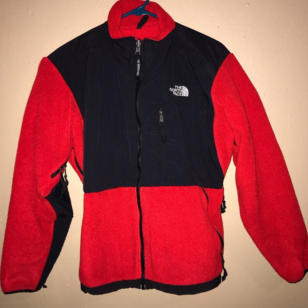 North face red fleece jacket women’s